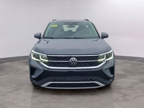 Used 2023 Volkswagen Taos SEL AWD/4WD image 2