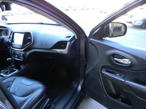 Used 2016 Jeep Cherokee Limited image 21