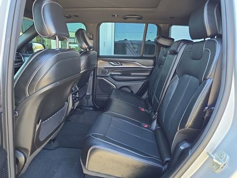 Used 2023 Jeep Grand Cherokee Overland w/ Trailer Tow Prep Group (B) image 15