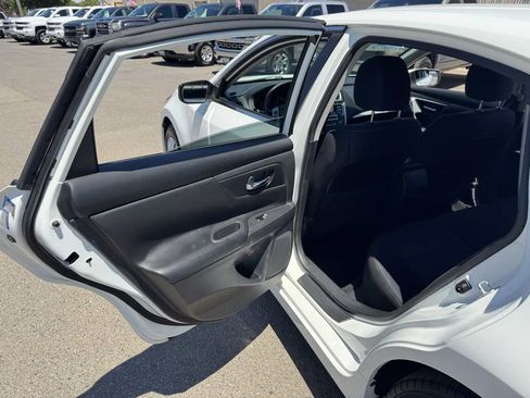 Used 2016 Nissan Altima 2.5 S w/ Power Driver Seat Package FWD image 19