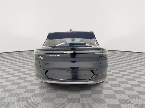 New 2026 Chevrolet Equinox EV LT image 10