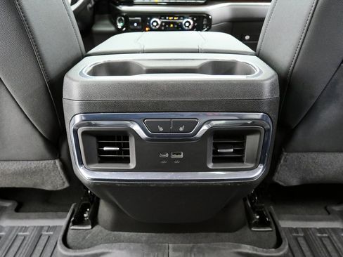 Used 2025 GMC Sierra 3500 SLT w/ SLT Premium Package image 22