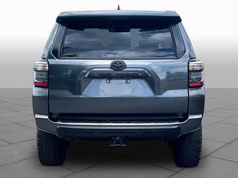 Used 2016 Toyota 4Runner Trail AWD/4WD image 4