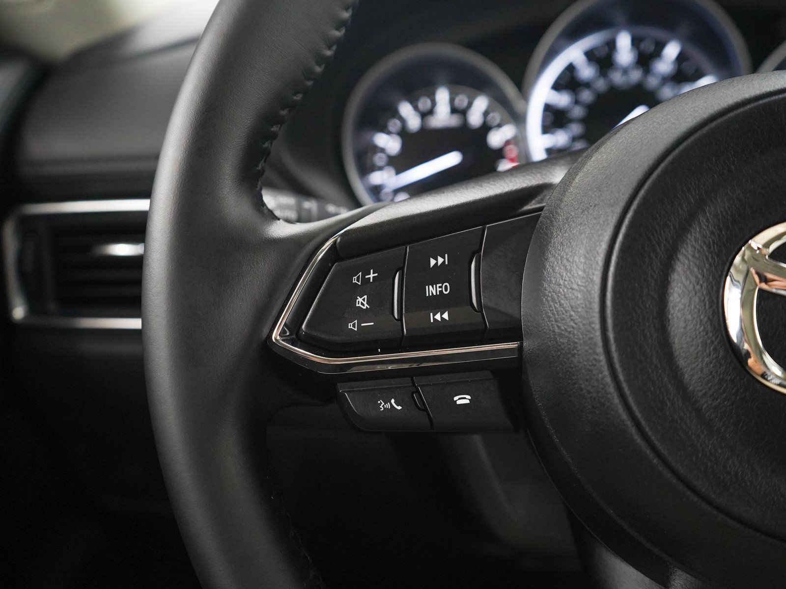 Used 2025 MAZDA CX-5 AWD 2.5 S w/ Preferred Package image 26