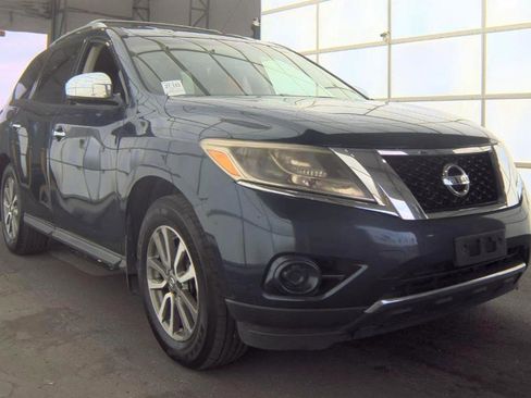 Used 2013 Nissan Pathfinder SV w/ Cargo Pkg image 3