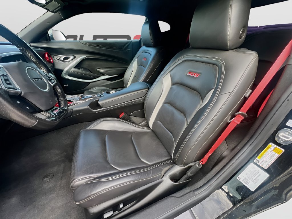 Used 2021 Chevrolet Camaro SS RWD image 22