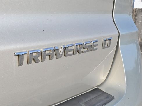 Used 2014 Chevrolet Traverse LT image 18