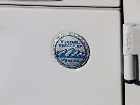 Used 2023 Jeep Wrangler Unlimited Sahara w/ Cold Weather Group image 10