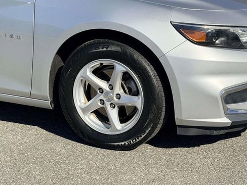 Used 2017 Chevrolet Malibu LS image 9