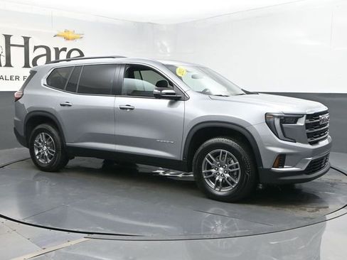 Used 2025 GMC Acadia Elevation image 6