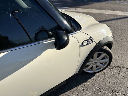 Used 2009 MINI Cooper S w/ Premium Pkg image 24