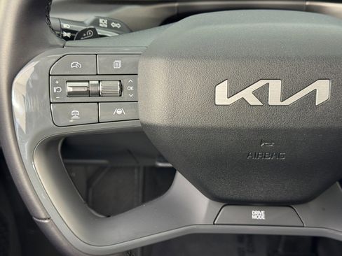 Used 2025 Kia EV9 Light Long Range image 20