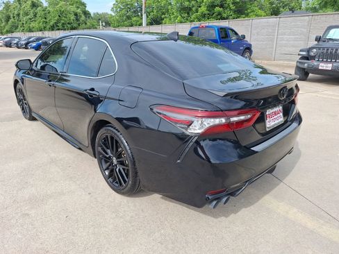 Used 2022 Toyota Camry XSE FWD image 4