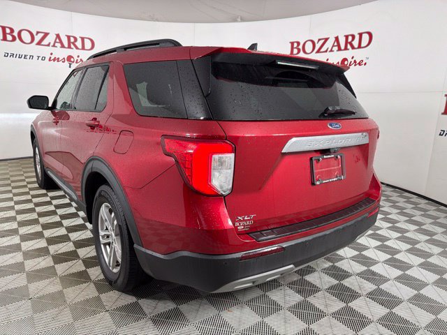 Used 2023 Ford Explorer XLT w/ Equipment Group 202A RWD image 8