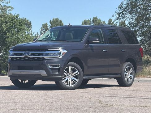 Used 2024 Ford Expedition Limited AWD/4WD image 1