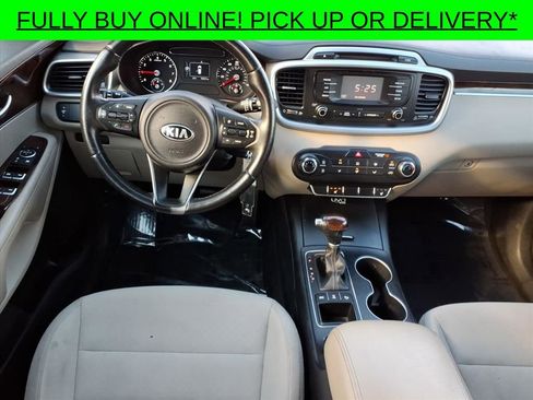 Used 2016 Kia Sorento LX w/ LX Convenience Package image 9