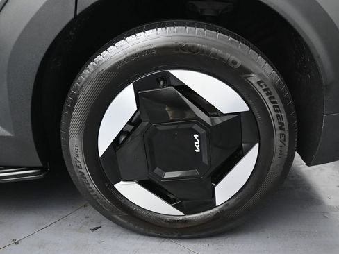 Used 2024 Kia EV9 Light Long Range image 40