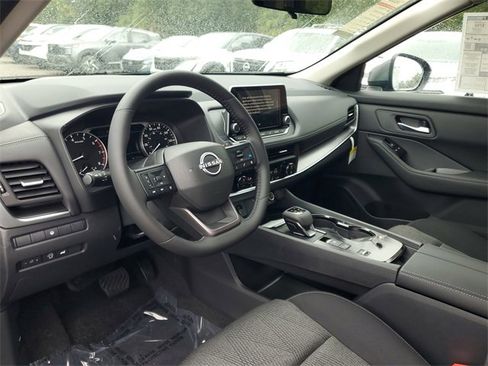 New 2026 Nissan Rogue SV image 7