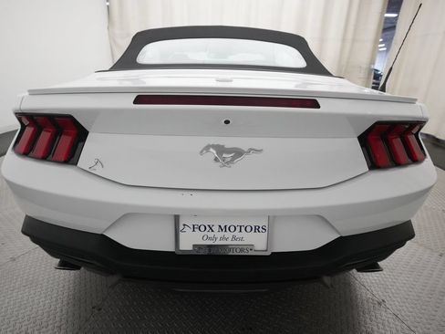 Used 2025 Ford Mustang Premium RWD image 25