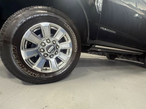 Used 2017 Ford F250 Platinum w/ Platinum Ultimate Package image 34