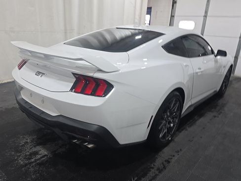 Used 2025 Ford Mustang GT Premium w/ GT Performance Package RWD image 4
