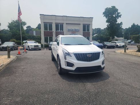 Used 2021 Cadillac XT5 Premium Luxury FWD image 1