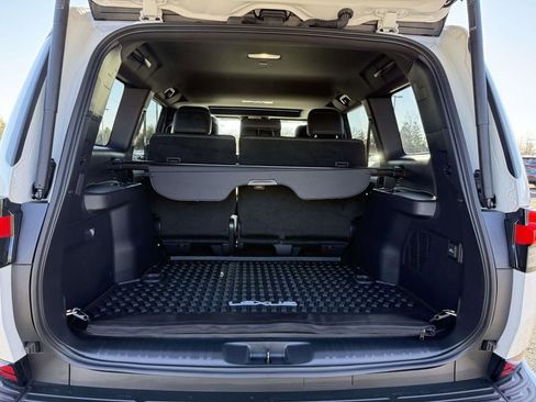Used 2024 Lexus GX 550 image 27