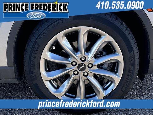 Used 2022 Lincoln Corsair AWD w/ Premium Package image 8