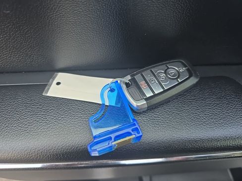 Used 2018 Ford Expedition XLT w/ Equipment Group 202A image 27