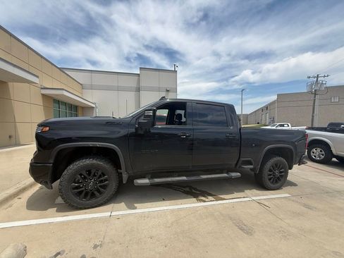 Used 2025 Chevrolet Silverado 2500 LTZ w/ Trail Boss Package AWD/4WD image 1