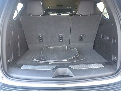 Used 2025 GMC Yukon Denali image 18