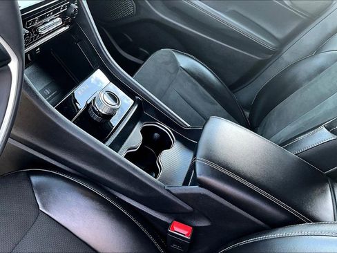 Used 2025 Jeep Grand Cherokee Altitude image 19