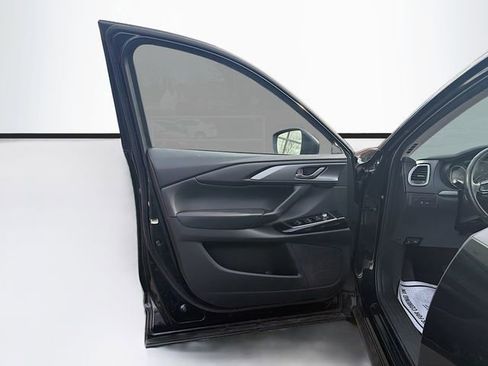 Used 2023 MAZDA CX-9 Touring Plus image 18