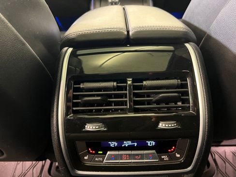 Used 2022 BMW X5 xDrive40i w/ M Sport Package AWD/4WD image 33