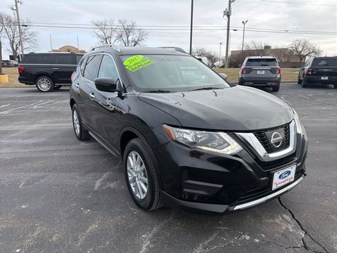 Used 2017 Nissan Rogue SV image 7