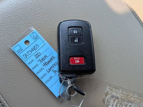 Used 2021 Toyota 4Runner Limited RWD image 33