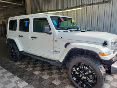 Used 2024 Jeep Wrangler Unlimited Sahara w/ Technology Group
