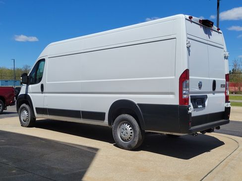 Used 2025 RAM ProMaster 3500 w/ Convenience Group FWD image 3