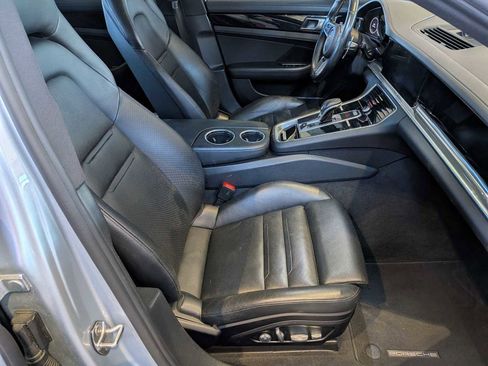 Used 2017 Porsche Panamera 4 image 22