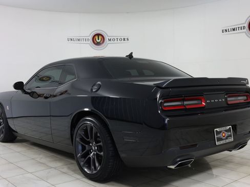 Used 2021 Dodge Challenger R/T Scat Pack RWD image 4