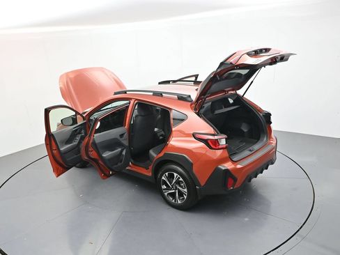 Used 2025 Subaru Crosstrek 2.5i Premium AWD/4WD image 37