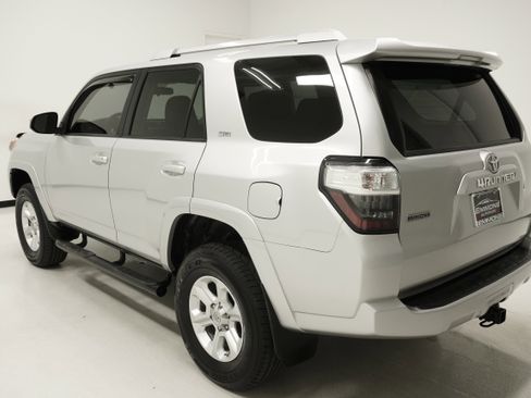 Used 2014 Toyota 4Runner SR5 image 6