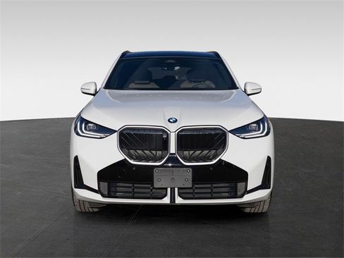 Certified 2025 BMW X3 xDrive30i w/ Premium Package image 13