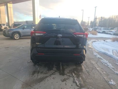Used 2019 Toyota RAV4 LE w/ All Weather Liner Package image 6