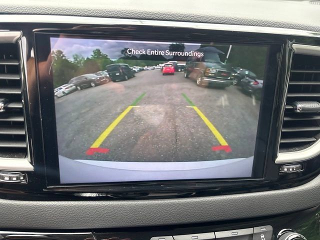 Used 2024 Chrysler Pacifica Touring-L FWD image 20