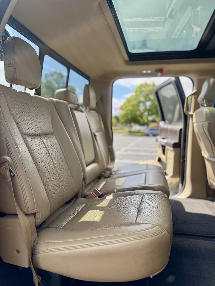 Used 2018 Ford F150 Lariat w/ Equipment Group 502A Luxury AWD/4WD image 8