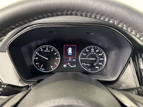 Certified 2025 Subaru Outback Premium image 3