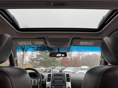 Used 2012 Nissan Frontier PRO-4X image 21