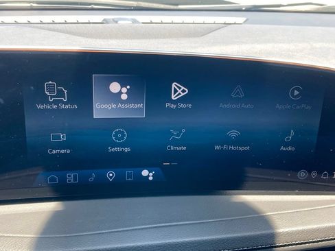 Used 2025 Cadillac XT4 Premium Luxury FWD image 21