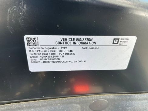 Used 2022 Buick Encore GX Preferred w/ Cold Weather Comfort Package AWD/4WD image 38